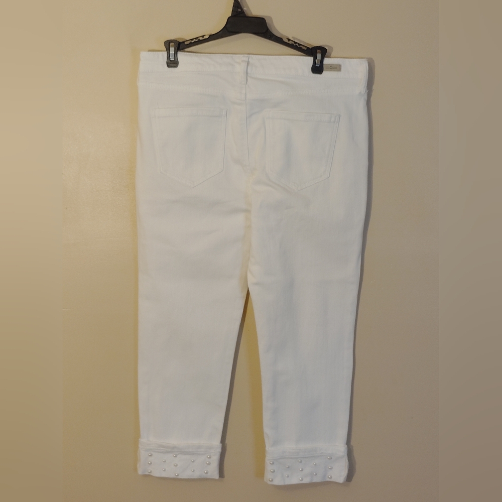 Liverpool Women's Capris Jeans - Picture 2 of 7